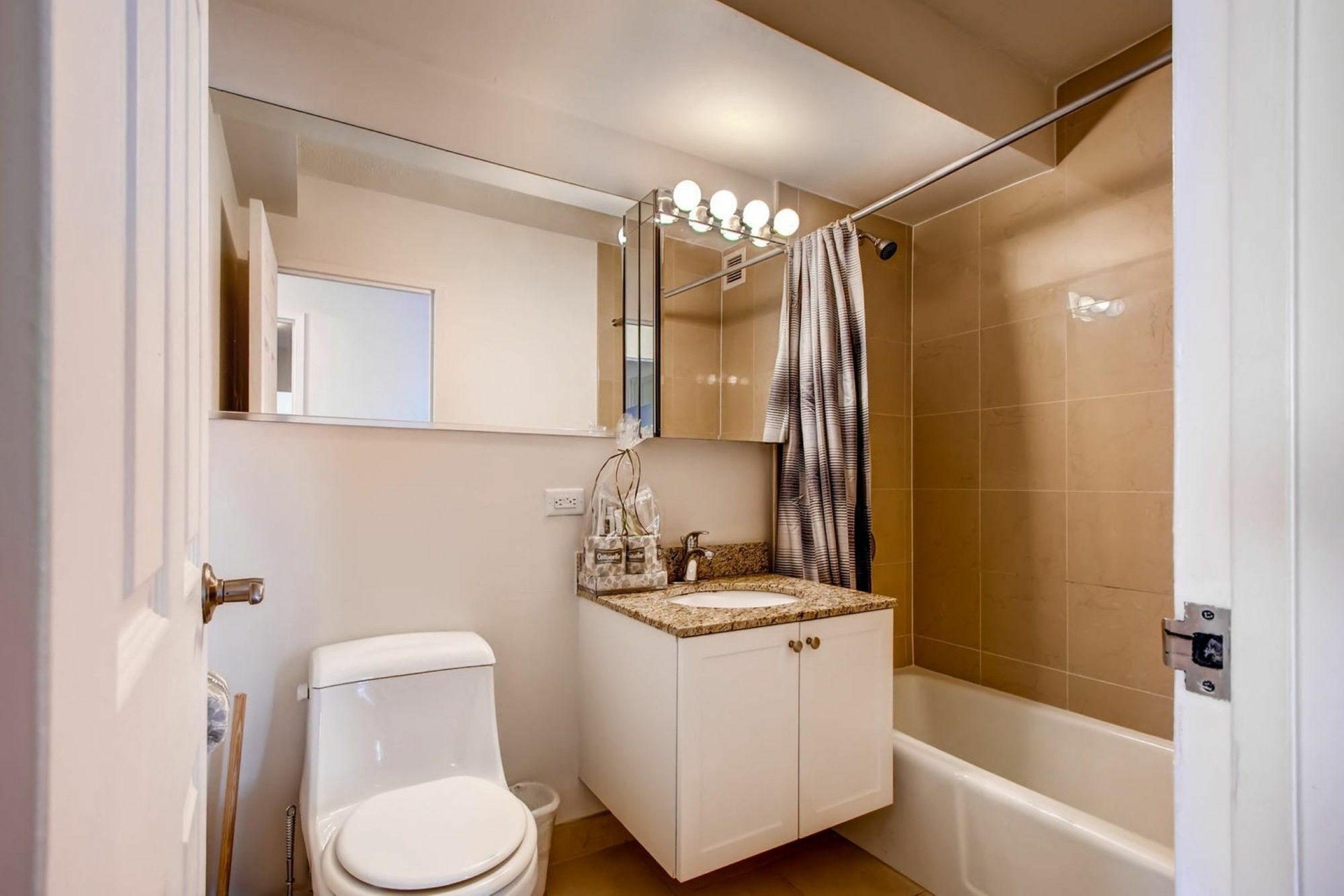 Global Luxury Suites At The Commonwealth 보스톤 외부 사진