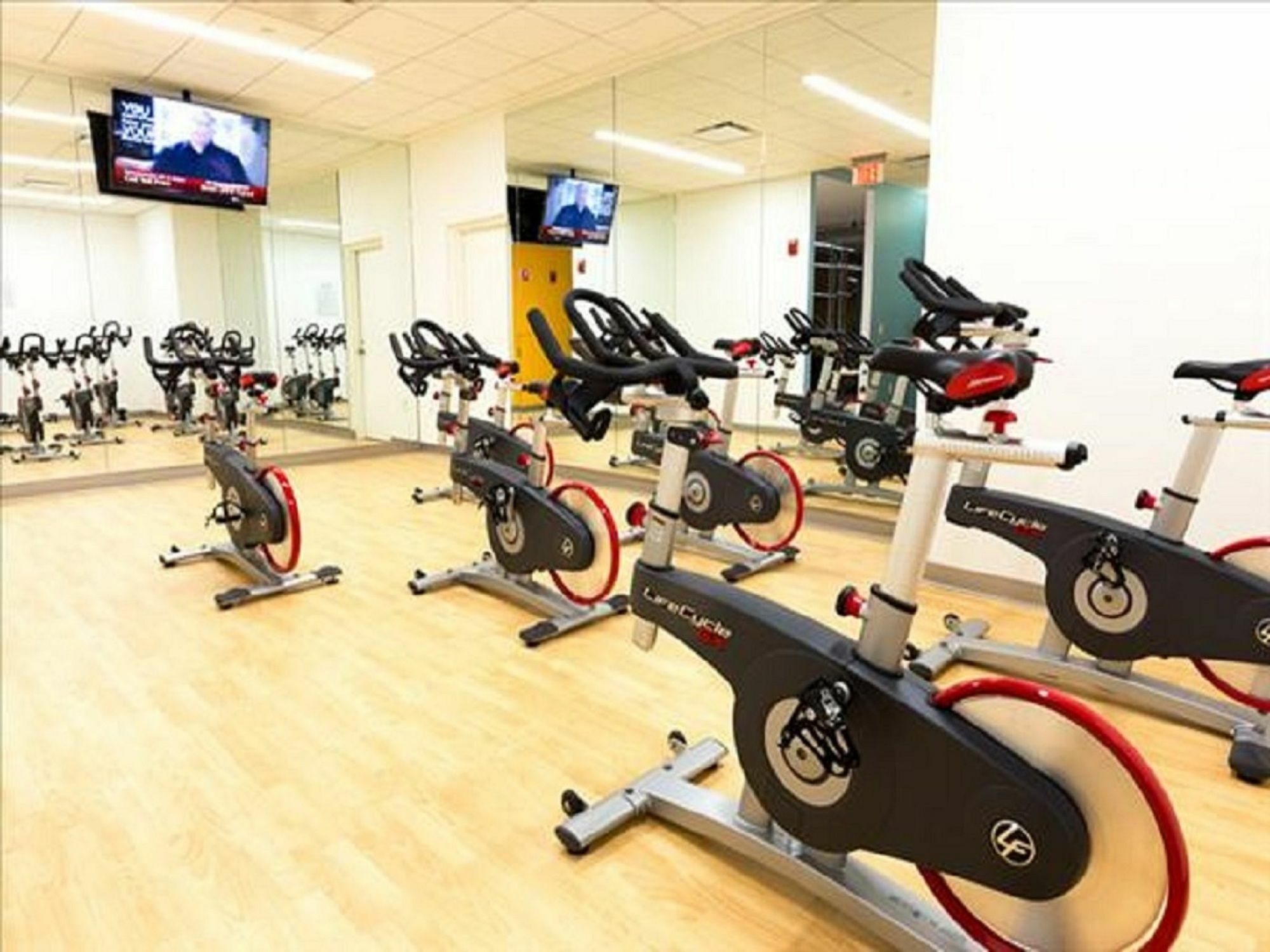 Global Luxury Suites At The Commonwealth 보스톤 외부 사진