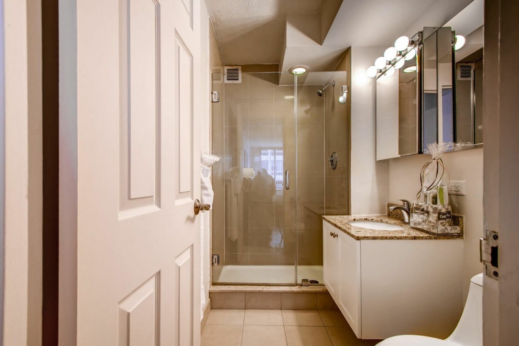 Global Luxury Suites At The Commonwealth 보스톤 외부 사진